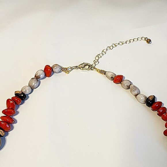 Vintage seed bean necklace - Picture 5 of 8